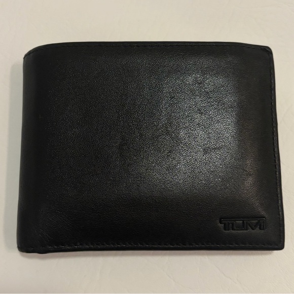 TUMI Men’s Delta RFID Global Removable Passcase ID Wallet Leather Black - Picture 5 of 16